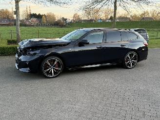 skadebil auto BMW i5 Touring EDRIVE40 / M-Pakket / Pano / Leer 2025/3