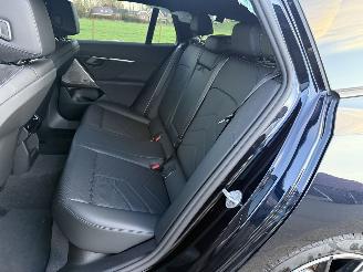 BMW i5 Touring EDRIVE40 / M-Sport / Pano / Leer picture 11