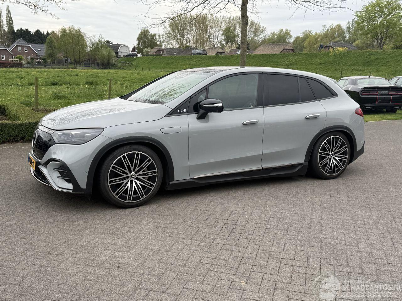 Mercedes EQE SUV 350+ AMG Line 91 kWh / Panorama