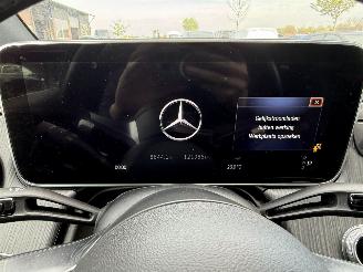 Mercedes EQE SUV 350+ AMG Line 91 kWh / Panorama picture 10