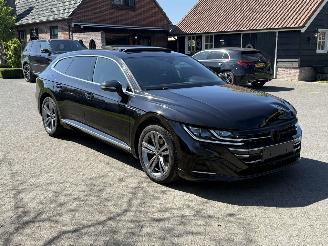 Volkswagen Arteon Shooting brake 2.0 TDI R-Line / Panorama / Leer / Automaat picture 2