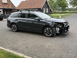 Kia Ceed 1.6 GDI PHEV BUSINESS LINE / Automaat picture 4