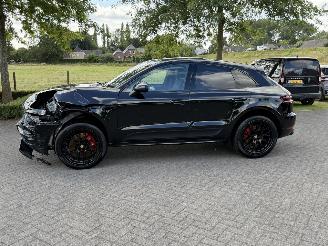 krockskadad bil auto Porsche Macan 3.0 GTS AWD / Panorama / Leer 2017/4
