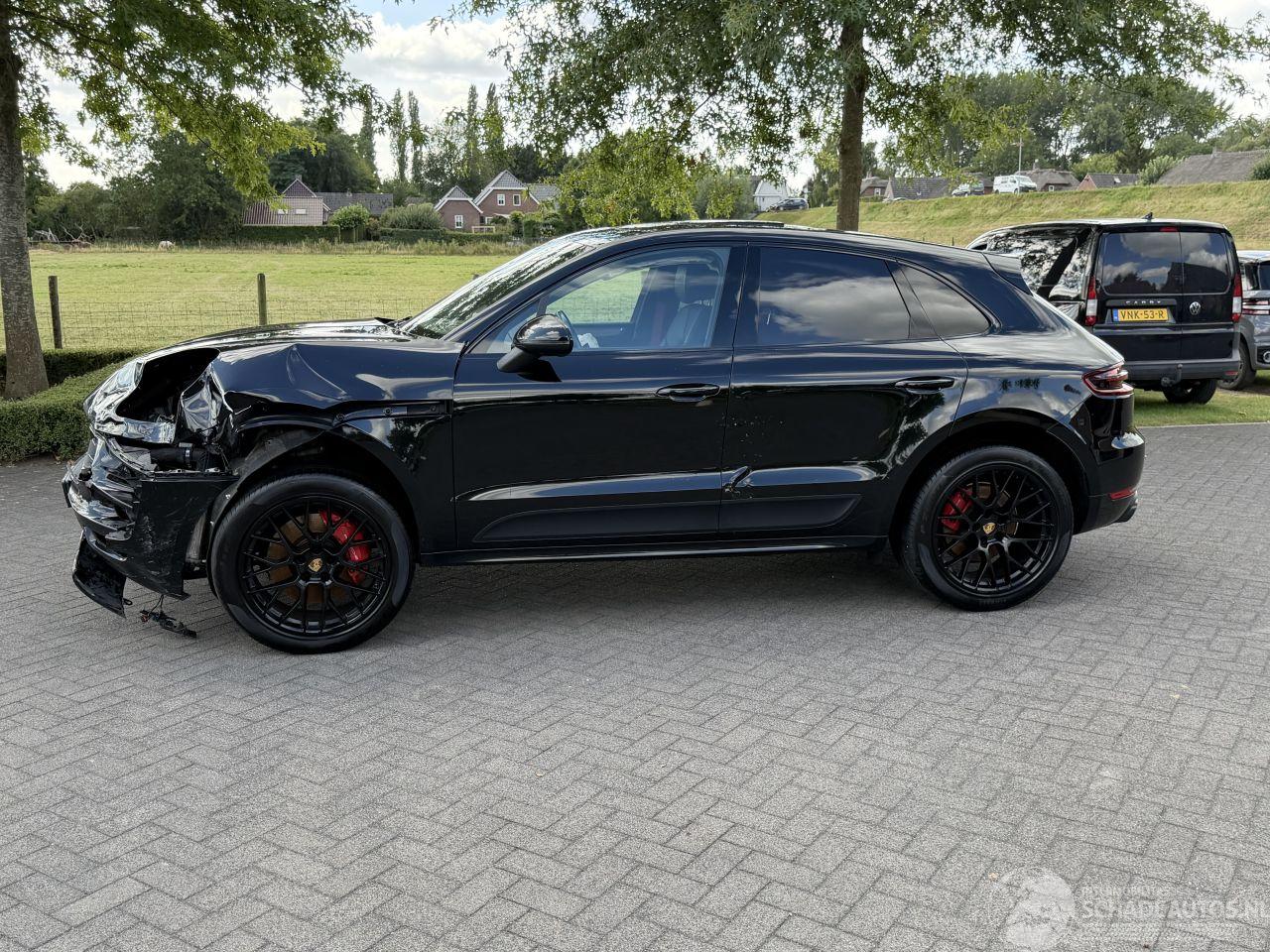 Porsche Macan 3.0 GTS AWD / Panorama / Leer