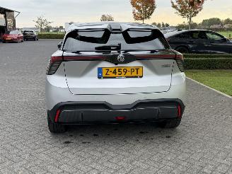 MG MG4 77 kWh Trophy Extended Range picture 6