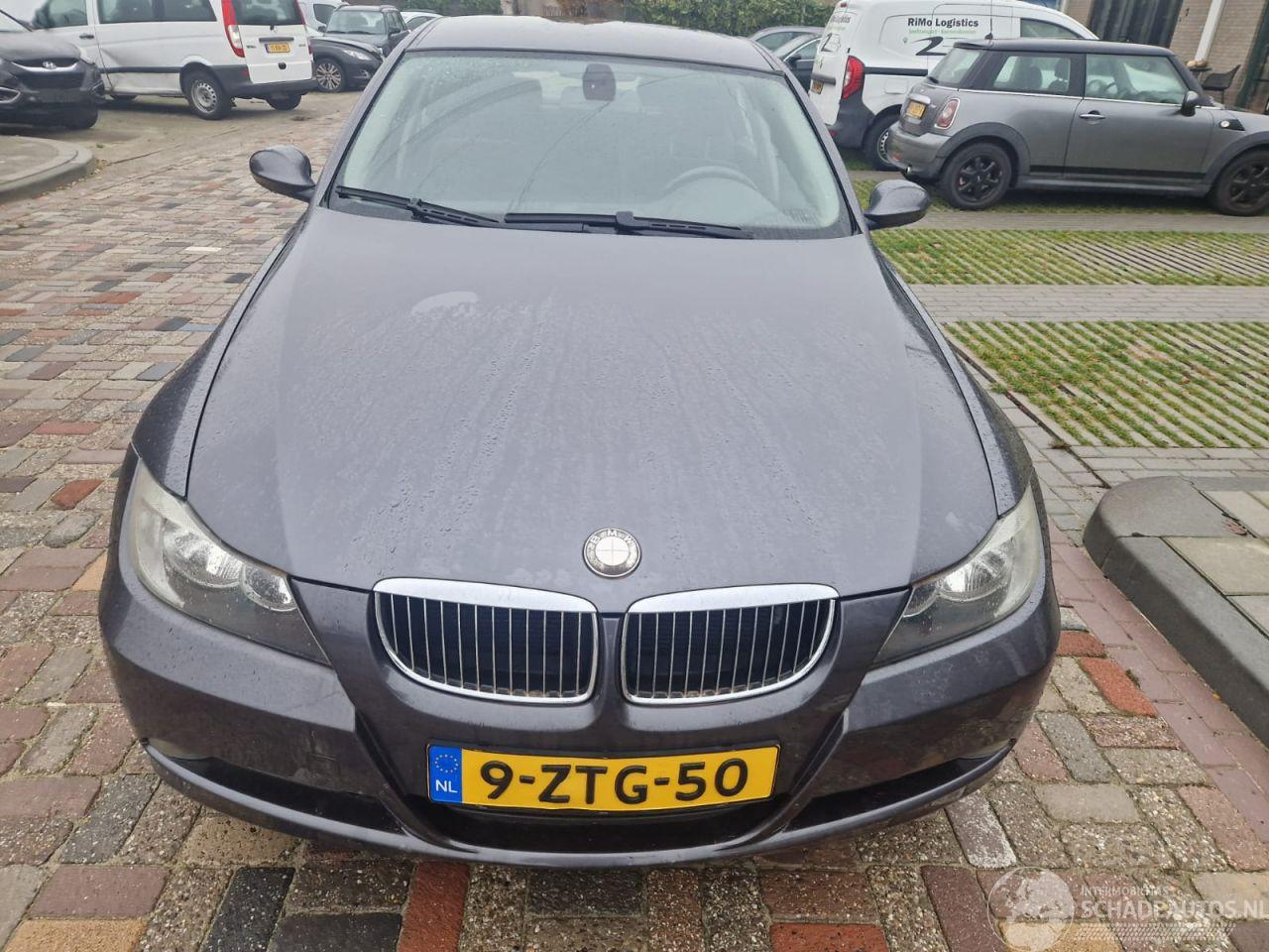 BMW 3-serie 320I
