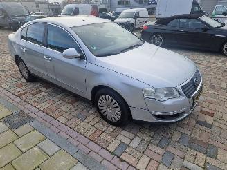Volkswagen Passat 2.0 fsi comfortline picture 2