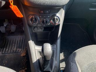 Peugeot 208 1.2 VTI picture 15