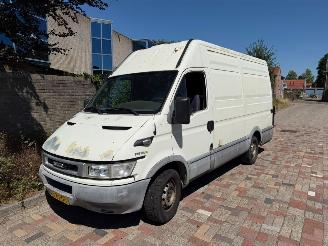 Iveco Daily 35S10V  330  H2 picture 3
