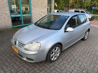 Volkswagen Golf 1.6 FSI picture 2