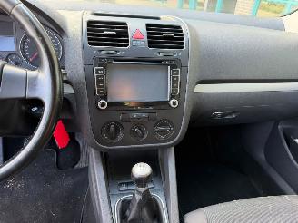 Volkswagen Golf 1.6 FSI picture 15