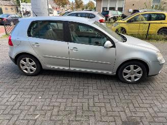 Volkswagen Golf 1.6 FSI picture 7