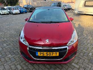 krockskadad bil auto Peugeot 208 1.6 BLUE HDI ALLURE 2016/5