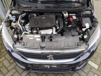 Peugeot 308 308 (L3/L8/LB/LH/LP), Hatchback 5-drs, 2013 / 2021 1.5 BlueHDi 130 picture 12