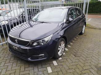 Vrakbiler auto Peugeot 308 308 (L3/L8/LB/LH/LP), Hatchback 5-drs, 2013 / 2021 1.5 BlueHDi 130 2018/5