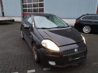 Coche siniestrado Fiat Grande Punto Grande Punto (199), Hatchback, 2005 1.4 16V 2007/2