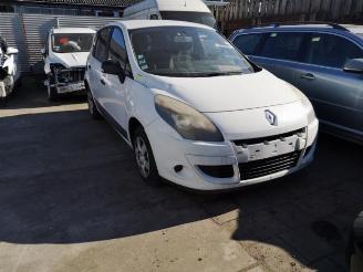 Salvage car Renault Scenic Scenic III (JZ), MPV, 2009 / 2016 1.5 dCi 110 2010