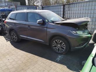 Uttjänta bilar auto Mitsubishi Outlander Outlander (GF/GG), SUV, 2012 / 2022 2.2 DI-D 16V Clear Tec 4x2 2016