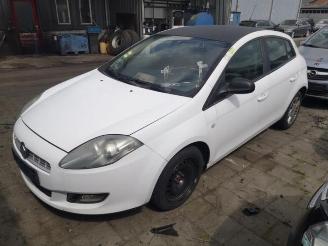 Coche siniestrado Fiat Bravo Bravo (198A), Hatchback, 2006 / 2014 1.6 JTD Multijet 120 2010