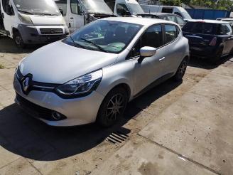 Coche siniestrado Renault Clio  2013/3