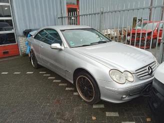 Dezmembrări autoturisme Mercedes CLK CLK (C209), Coupe, 2002 / 2009 5.0 500 V8 24V 2004