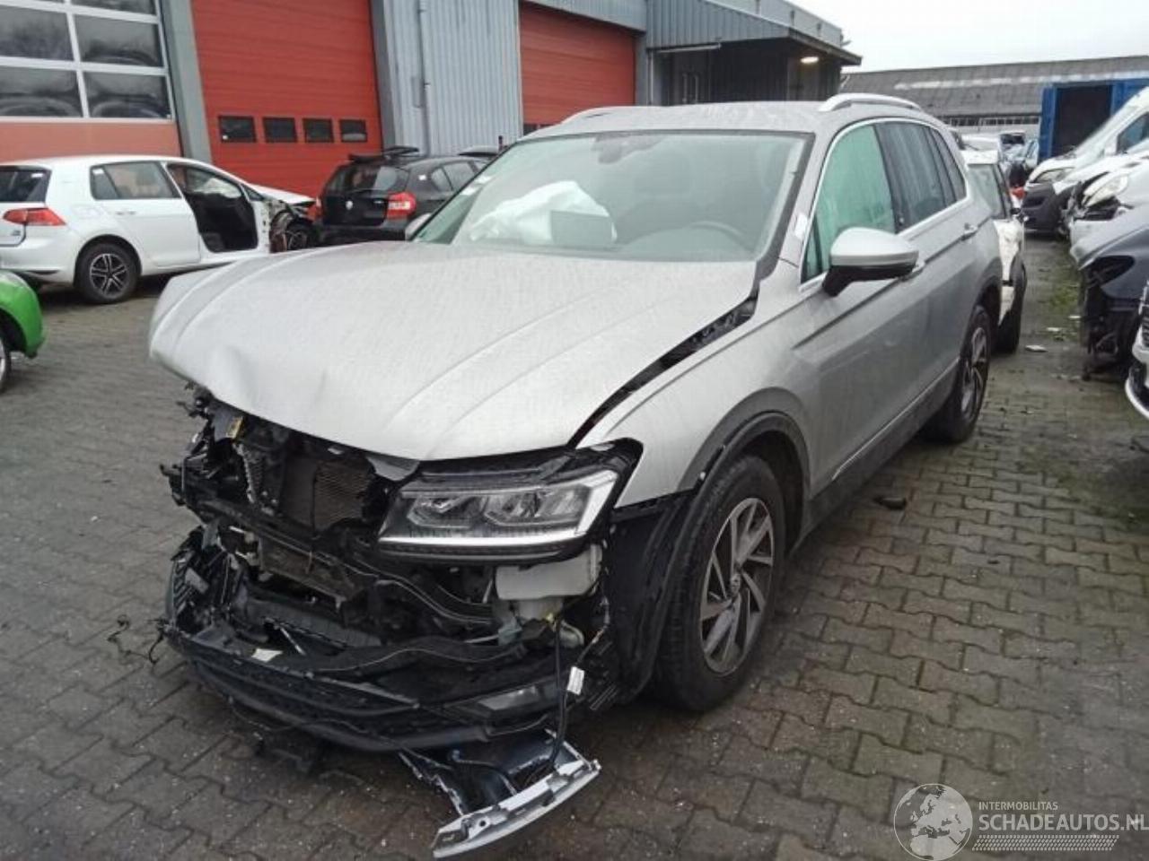 Volkswagen Tiguan Tiguan (AD1), SUV, 2016 / 2024 2.0 TDI 16V BlueMotion Technology SCR