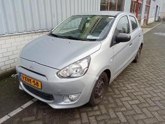 Vrakbiler auto Mitsubishi Space-star Space Star (A0), Hatchback, 2012 1.0 12V 2014/11