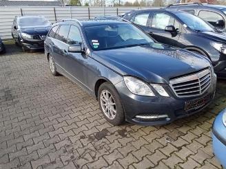 Vrakbiler auto Mercedes E-klasse E Estate (S212), Combi, 2009 / 2016 E-220 CDI 16V BlueEfficiency,BlueTEC 2013