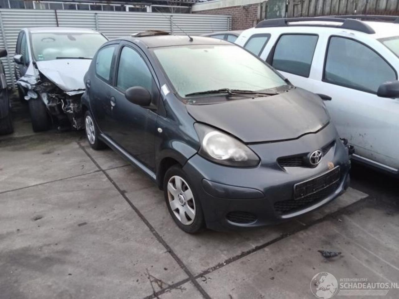 Toyota Aygo Aygo (B10), Hatchback, 2005 / 2014 1.0 12V VVT-i