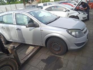 Opel Astra Astra H (L48), Hatchback 5-drs, 2004 / 2010 1.4 16V Twinport picture 9
