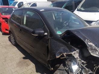 Vrakbiler auto Volkswagen Polo Polo IV (9N1/2/3), Hatchback, 2001 / 2012 1.4 16V 2009/11