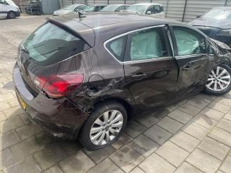 Opel Astra Astra J (PC6/PD6/PE6/PF6), Hatchback 5-drs, 2009 / 2015 1.4 Turbo 16V picture 4