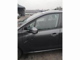 Peugeot 208 208 I (CA/CC/CK/CL), Hatchback, 2012 / 2019 1.2 Vti 12V PureTech 82 picture 15