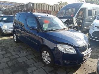 Coche siniestrado Skoda Roomster Roomster (5J), MPV, 2006 / 2015 1.4 16V 2009