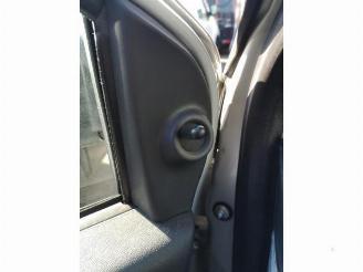 Renault Twingo Twingo II (CN), Hatchback 3-drs, 2007 / 2014 1.2 16V picture 19