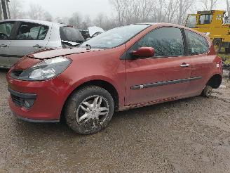 demontáž osobní automobily Renault Clio 1.5 dCi Dynamique Luxe 2006/1