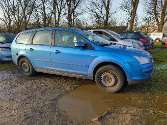 demontáž osobní automobily Ford Focus 1.6-16V Ghia 2007/10