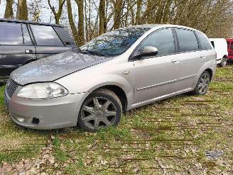Coche siniestrado Fiat Croma 2.2-16V Emotion 2006/4