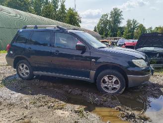 Coche siniestrado Mitsubishi Outlander Sport 2.0 Invite+ 2006/4