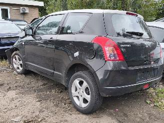 Démontage voiture Suzuki Swift 1.3 GA 2008/5