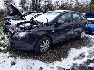 skadebil auto Seat Ibiza Seat Ibiza ST 1.2 TDI Reference Ecomotive 2011/1
