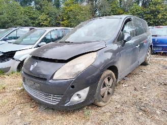 krockskadad bil auto Renault Grand-scenic Renault Grand Scénic 1.4 TCe Dynamique 2009/1
