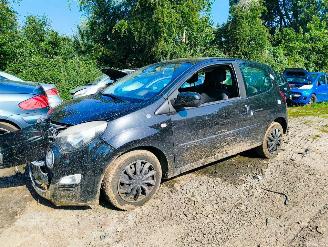 Sloopauto Renault Twingo 1.2 16V Dynamique 2012/1