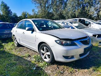 Autoverwertung Mazda 3 1.6 Executive 2005/9