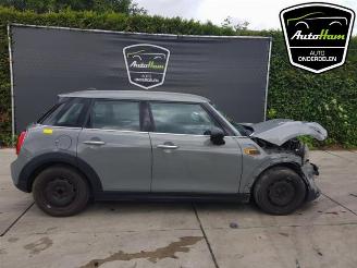 Coche siniestrado Mini Cooper Mini (F55), Hatchback 5-drs, 2013 1.2 12V One 2017/10