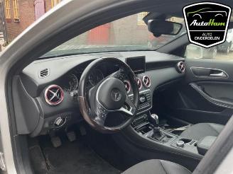 Mercedes A-klasse A (W176), Hatchback, 2012 / 2018 1.6 A-180 16V picture 10