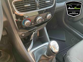 Renault Clio Clio IV Estate/Grandtour (7R), Combi 5-drs, 2012 / 2021 0.9 Energy TCE 90 12V picture 20