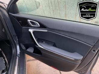 Kia Cee d Ceed (CDB5/CDBB), Hatchback 5-drs, 2018 1.5 T-GDI 16V picture 30