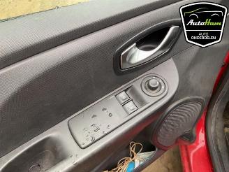 Renault Clio Clio IV Estate/Grandtour (7R), Combi 5-drs, 2012 / 2021 0.9 Energy TCE 12V picture 18