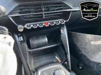 Peugeot 208 208 II (UB/UH/UP), Hatchback 5-drs, 2019 1.2 Vti 12V PureTech 75 picture 20